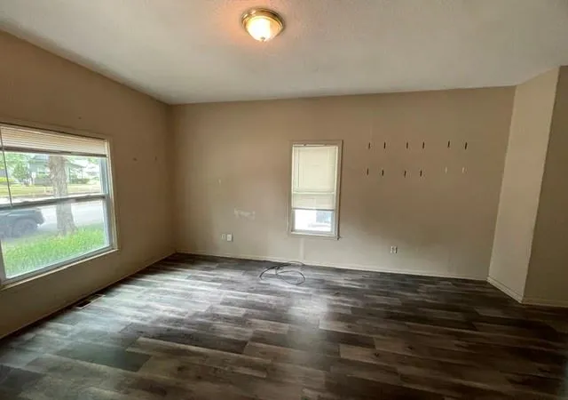 2nd image of 120 W Jefferson St, Pittsburg, KS 66762 | MLS# 2635320