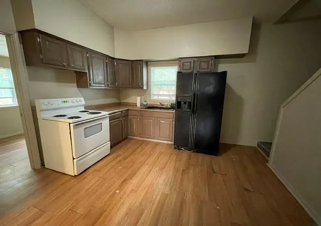 Photo 3 of Single family home for sale at 120 W Jefferson St, Pittsburg, KS 66762 | MLS# 2635320 | Listing updated on 2026-09-21