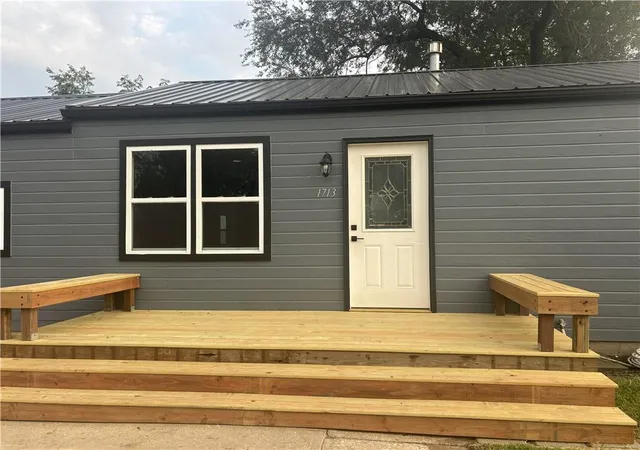 3rd image of 1713 Main St, Osawatomie, KS 66064 | MLS# 2635322