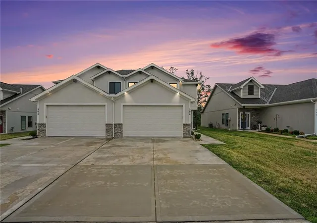1st image of 206 Walker St, Smithville, MO 64089 | MLS# 2635324