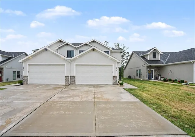 2nd image of 206 Walker St, Smithville, MO 64089 | MLS# 2635324