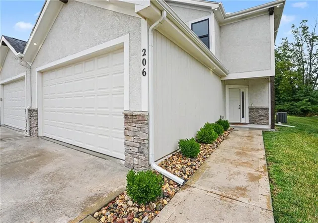 5th image of 206 Walker St, Smithville, MO 64089 | MLS# 2635324