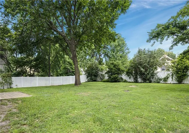 4th image of 312 Walnut St, Cleveland, MO 64734 | MLS# 2635332