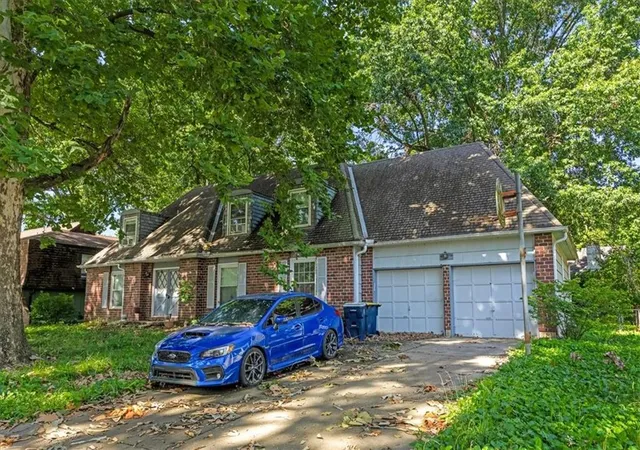3rd image of 5206 Spring Ave, Kansas City, MO 64133 | MLS# 2635335