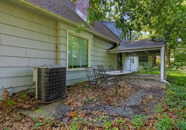 5th image of 5206 Spring Ave, Kansas City, MO 64133 | MLS# 2635335