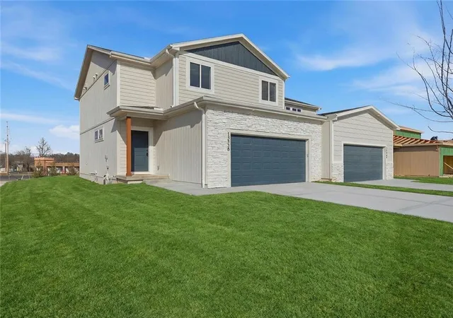 2nd image of 4715 Brentwood Ave, Kansas City, MO 64136 | MLS# 2635337
