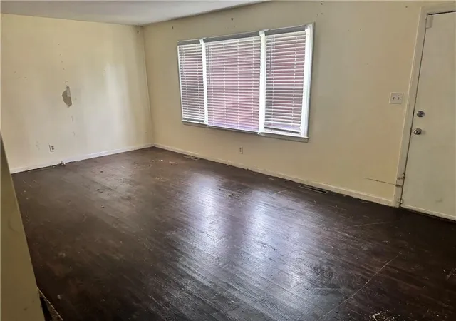 Photo 3 of Single family home for sale at 9810 Bennington Ave, Kansas City, MO 64134 | MLS# 2635346 | Listing updated on 2026-08-06