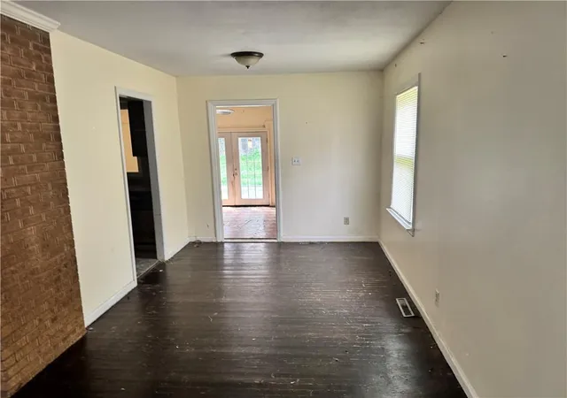 Photo 3 of Single family home for sale at 9810 Bennington Ave, Kansas City, MO 64134 | MLS# 2635346 | Listing updated on 2026-09-29