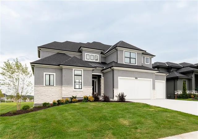 4th image of 18601 Mohawk Ln, Stilwell, KS 66085 | MLS# 2635350