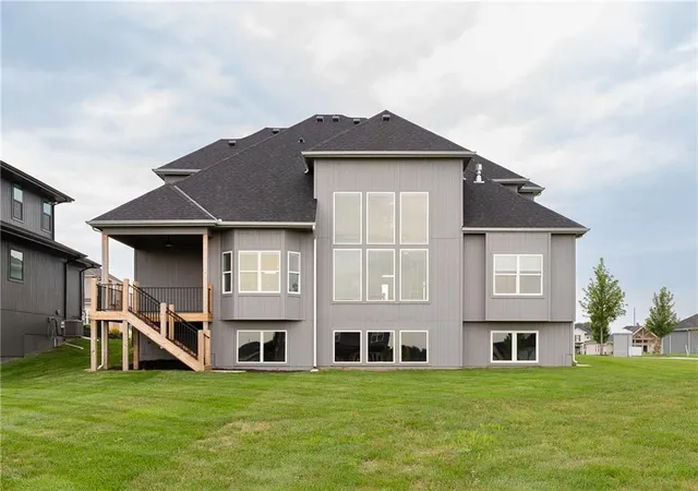 5th image of 18601 Mohawk Ln, Stilwell, KS 66085 | MLS# 2635350