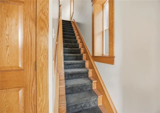 Listing Photo 4 - Condo for sale in building located at 504 Bellefontaine Ave, Kansas City, MO 64124