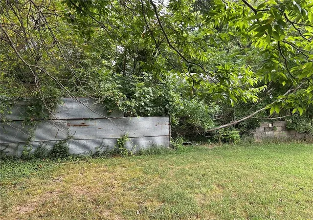 3rd image of 710 S Washington St, Nevada, MO 64772 | MLS# 2635362