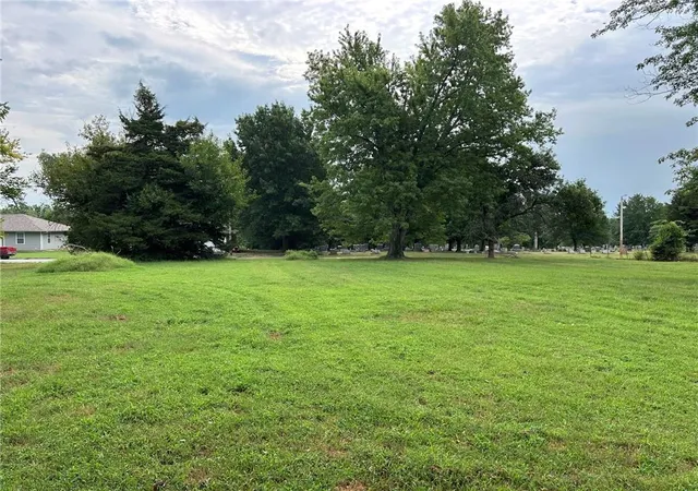 4th image of 710 S Washington St, Nevada, MO 64772 | MLS# 2635362