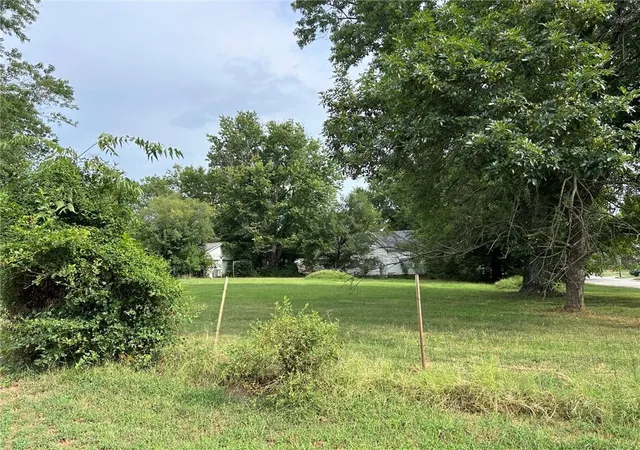 5th image of 710 S Washington St, Nevada, MO 64772 | MLS# 2635362