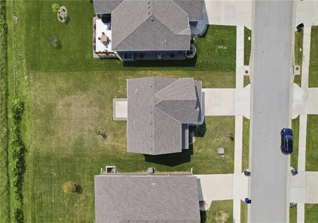 41st image of 2113 Sw Rutherford Dr, Lees Summit, MO 64082 | MLS# 2635365