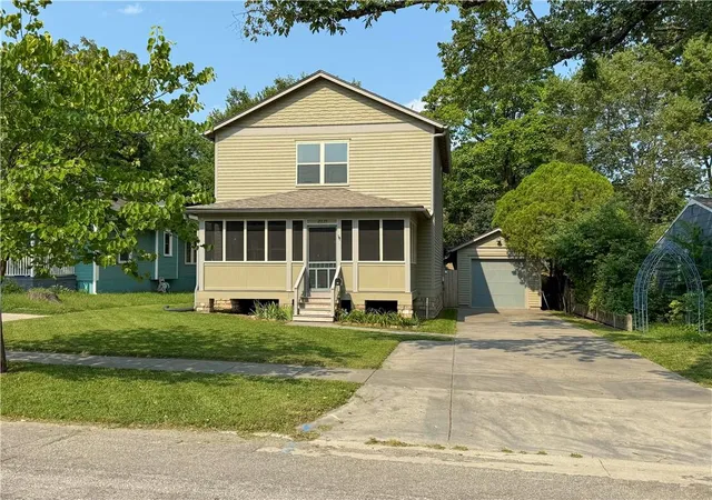 2nd image of 2035 Barker Ave, Lawrence, KS 66046 | MLS# 2635383
