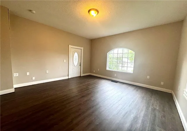2nd image of 605 Harmon St, Saint Joseph, MO 64504 | MLS# 2635384