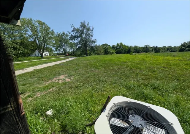 5th image of 936 Se 13 Hwy, Leeton, MO 64761 | MLS# 2635386
