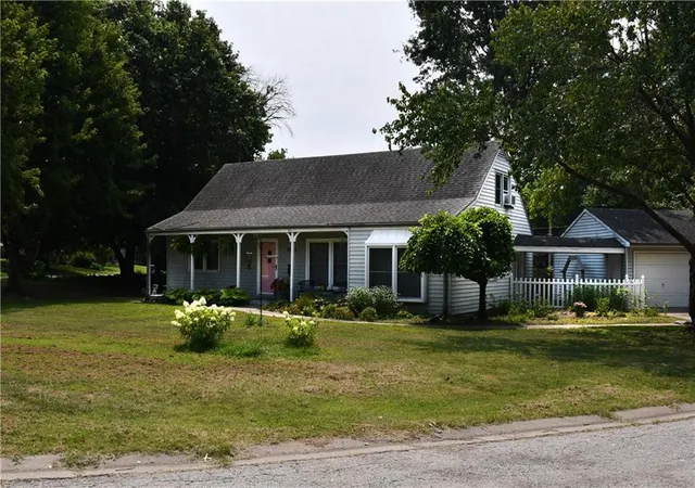 Photo 4 of Sale Pending at 2003 NE 60th Terrace, Kansas City, MO 64118 | MLS# 2635387 | Listing updated on 2026-08-19