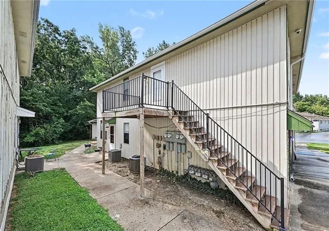 Photo 3 of House for sale at 8701 Nw 82Nd St, Kansas City, MO 64152 | MLS# 2635391 | Listing updated on 2026-09-01