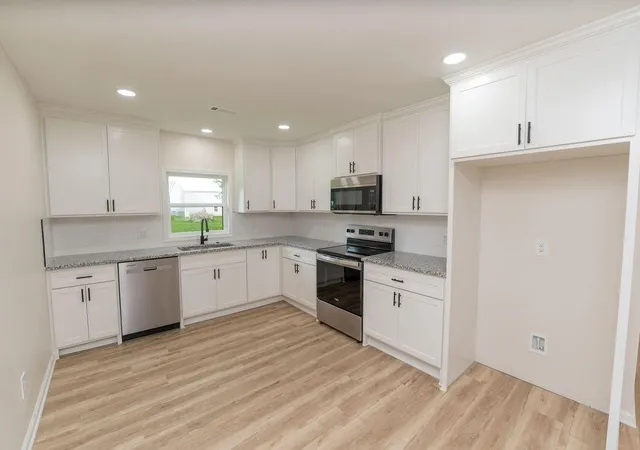 Photo 4 of Single family home for sale at 910 N Edith Ave, Adrian, MO 64720 | MLS# 2635393 | Listing updated on 2026-08-17