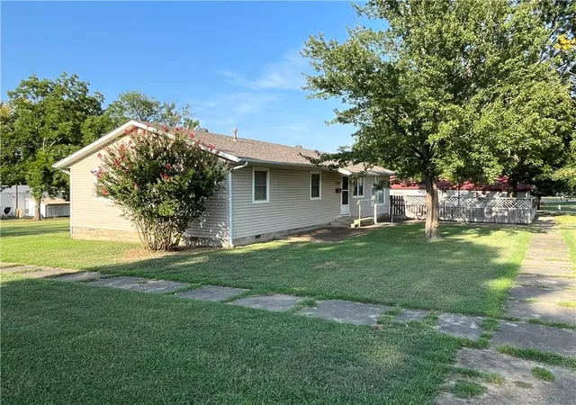 Photo 3 of Single family home for sale at 523 2nd Street, Oswego, KS 67356 | MLS# 2635394 | Listing updated on 2026-08-10