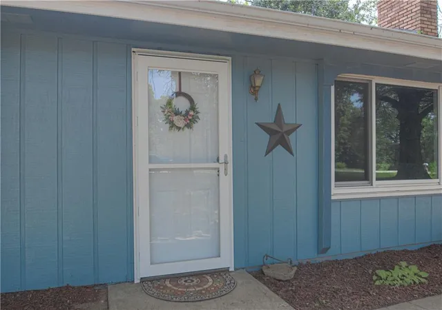Photo 3 of Single family home for sale at 11325 Deer Hvn Ln, Excelsior Springs, MO 64024 | MLS# 2635401 | Listing updated on 2026-09-05