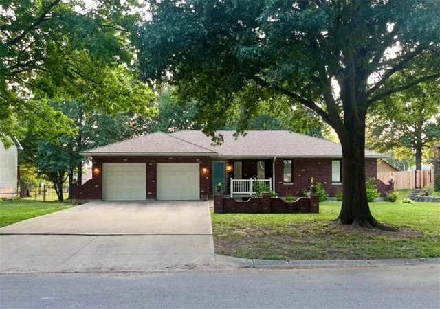 Photo 3 of Single family home for sale at 803 Ozark Short Line, Odessa, MO 64076 | MLS# 2635402 | Listing updated on 2026-09-03