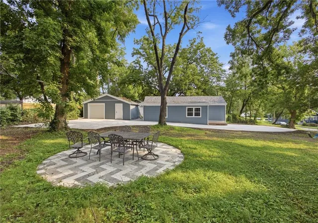 Photo 1 of Single family home for sale at 6818 Agnes Ave, Kansas City, MO 64132 | MLS# 2635409 | Listing updated on 2026-08-22