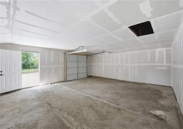 26th image of 6818 Agnes Ave, Kansas City, MO 64132 | MLS# 2635409