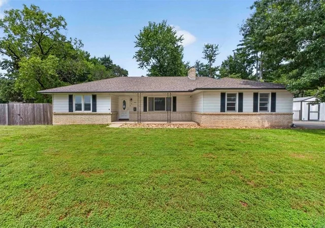 2nd image of 7726 Everett Ave, Kansas City, KS 66112 | MLS# 2635411