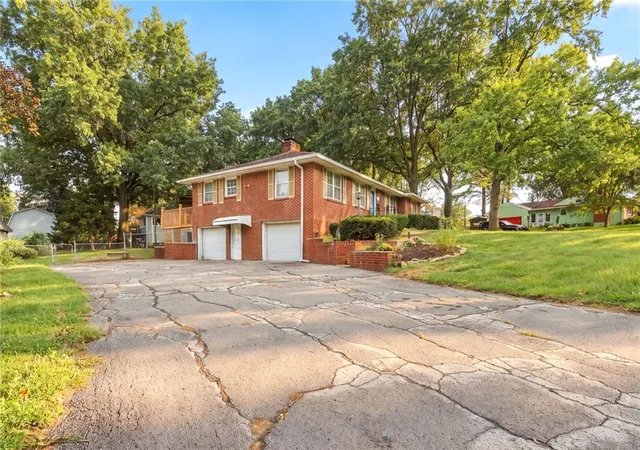 Photo 1 of Single family home for sale at 10711 W 67th Street, Shawnee, KS 66203 | MLS# 2635416 | Listing updated on 2026-09-24