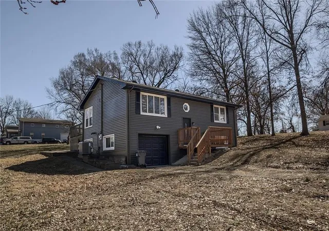 2nd image of 12911 Nw Porter Rd, Kansas City, MO 64152 | MLS# 2635424