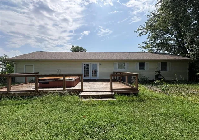 5th image of 720 Meadow Ln, Nevada, MO 64772 | MLS# 2635425
