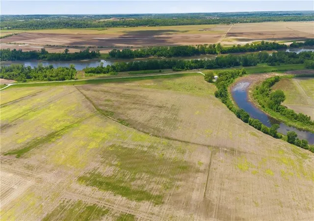 5th image of 21400 Dry Lake Rd, Kansas City, MO 64153 | MLS# 2635426