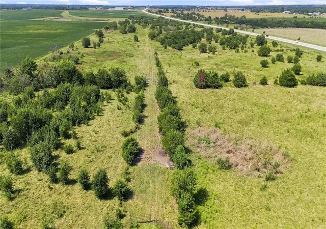 4th image of 1700 N Dakota Rd, Iola, KS 66749 | MLS# 2635434
