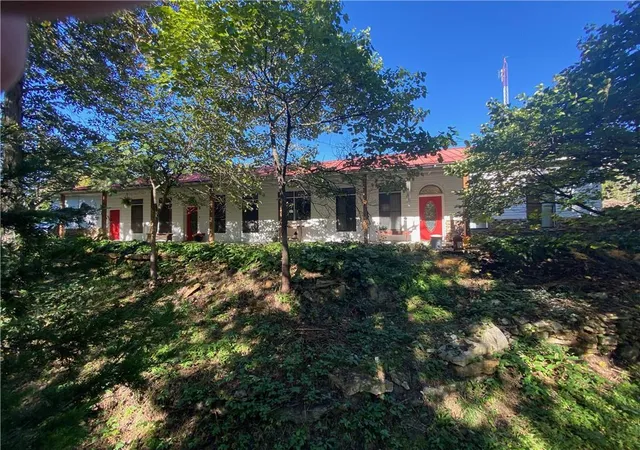 Photo 1 of Single family home for sale at 321 Nw 1071st Road, Centerview, MO 64093 | MLS# 2635435 | Listing updated on 2026-10-12