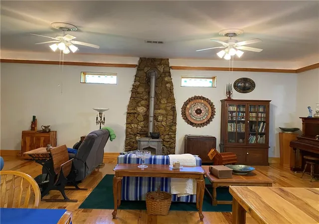 Photo 4 of Single family home for sale at 321 NW 1071st Road, Centerview, MO 64093 | MLS# 2635435 | Listing updated on 2026-10-12