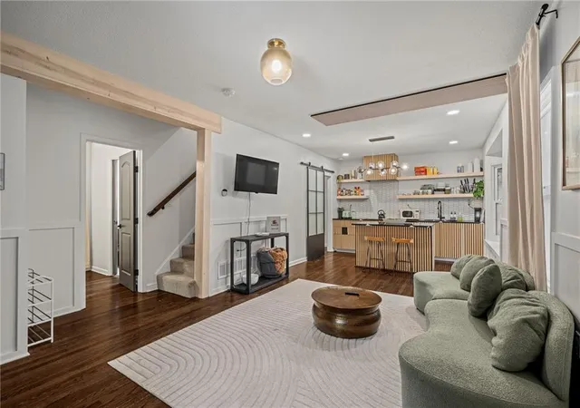 5th image of 2105 W 43Rd Ave, Kansas City, KS 66103 | MLS# 2635436