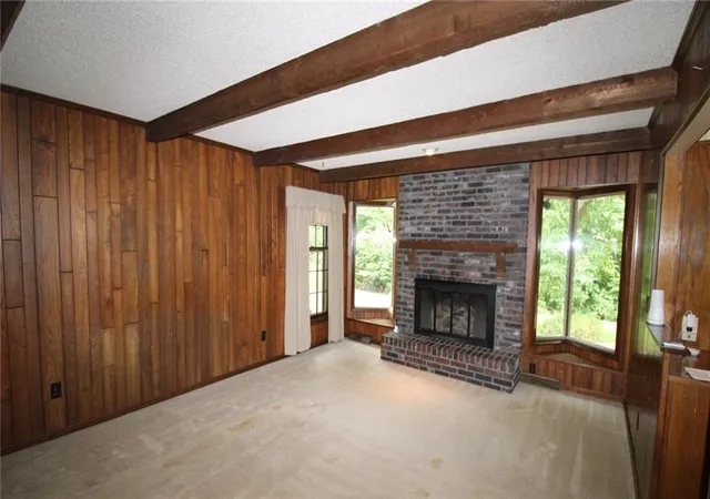 Photo 4 of Sale Pending at 103 NW 59th Place, Gladstone, MO 64118 | MLS# 2635442 | Listing updated on 2026-09-05