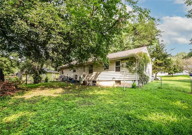 Photo 5 of Single family home for sale at 10905 E 62nd Terrace, Raytown, MO 64133 | MLS# 2635452 | Listing updated on 2026-08-28
