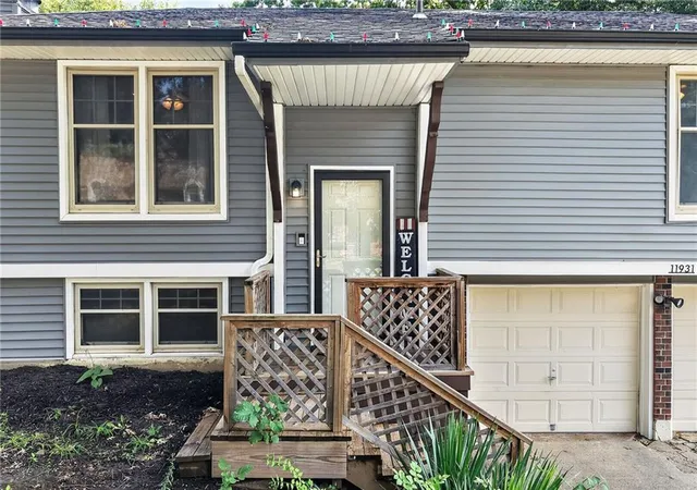 Photo 4 of Single family home for sale at 11931 Manchester Ave, Grandview, MO 64030 | MLS# 2635459 | Listing updated on 2026-08-31