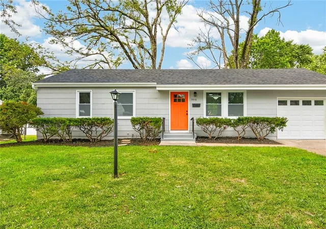 Photo 1 of Sale Pending at 3016 Porter Rd, Independence, MO 64055 | MLS# 2635463 | Listing updated on 2026-09-02