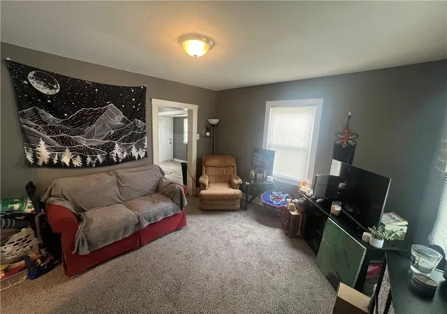 3rd image of 2905 E 61St St, Kansas City, MO 64130 | MLS# 2635469