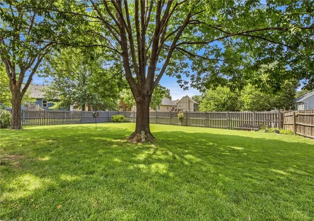 46th image of 15802 S Lindenwood Dr, Olathe, KS 66062 | MLS# 2635470