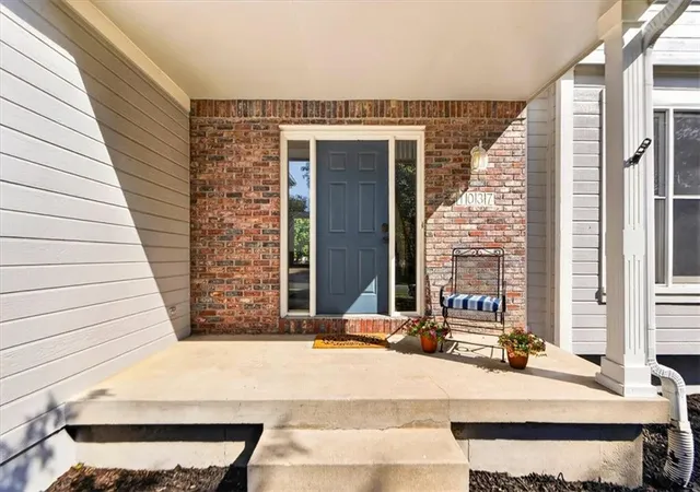Photo 4 of Sale Pending at 1037 SW Sunflower Dr, Lees Summit, MO 64081 | MLS# 2635478 | Listing updated on 2026-08-25
