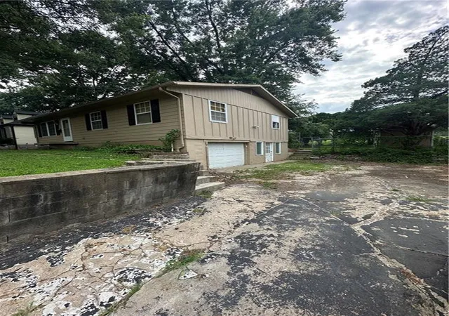 Photo 11 of Single family home for sale at 8404 Booth Ave, Raytown, MO 64138 | MLS# 2635480 | Listing updated on 2026-08-07