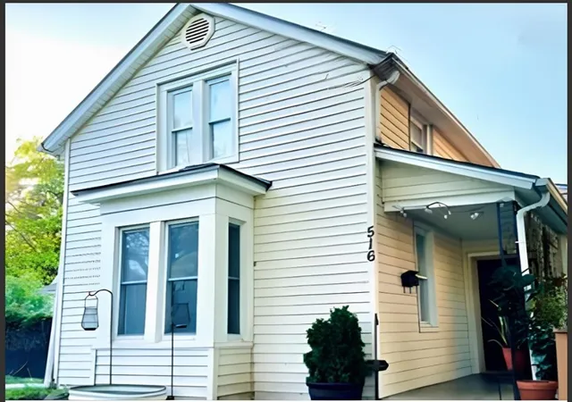 Photo 1 of Single family home for sale at 516 Linn St, Leavenworth, KS 66048 | MLS# 2635481 | Listing updated on 2026-09-19