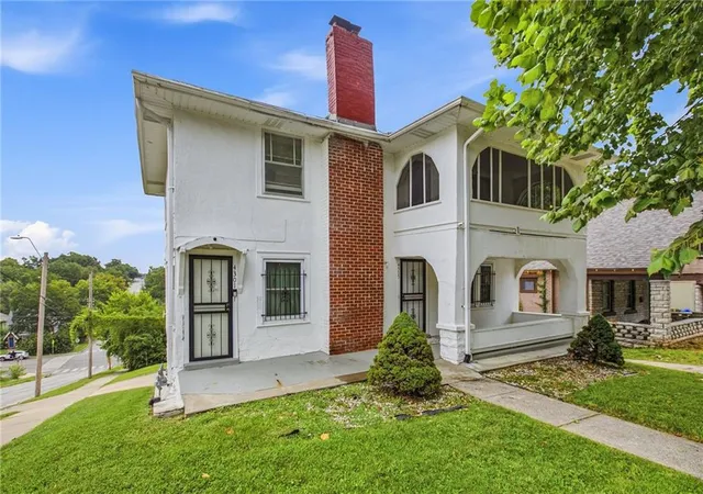 2nd image of 4301 4303 Virginia Ave, Kansas City, MO 64110 | MLS# 2635482