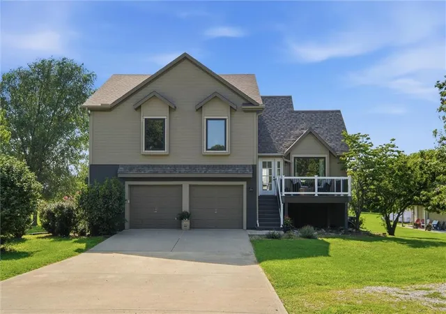 Photo 3 of Sale Pending at 27520 Normandy Rd, Louisburg, KS 66053 | MLS# 2635488 | Listing updated on 2026-09-03